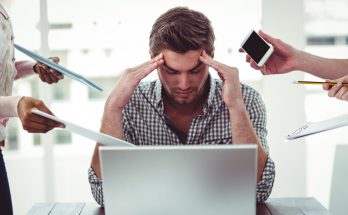 Onderzoek ambtenaren krijgen minder hulp bij stress dan managers zeggen.jpg