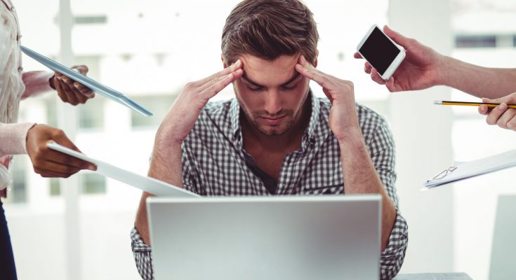 Onderzoek ambtenaren krijgen minder hulp bij stress dan managers zeggen.jpg